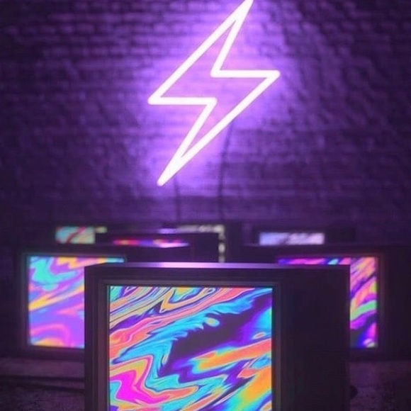 Meet your Posher, Malik - Picture 1 of 1